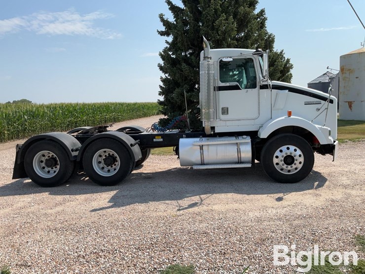 1999-kenworth-t800-image-4