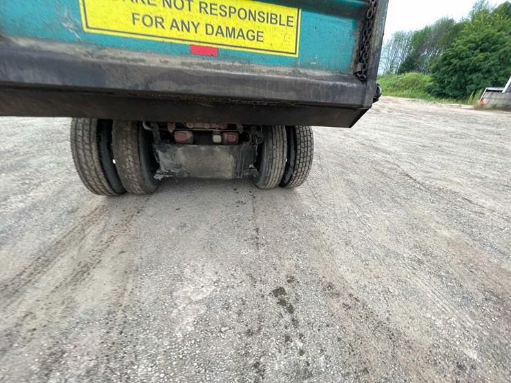 #142-•-2005-freightliner-dump-truck-(title-in-delay)-(denmark,-wi)-image-25