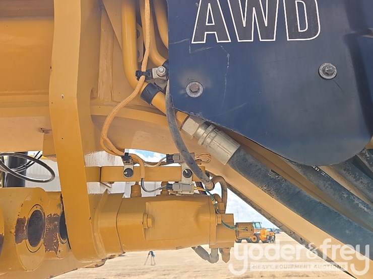 2016-caterpillar-140m3-awd-image-24
