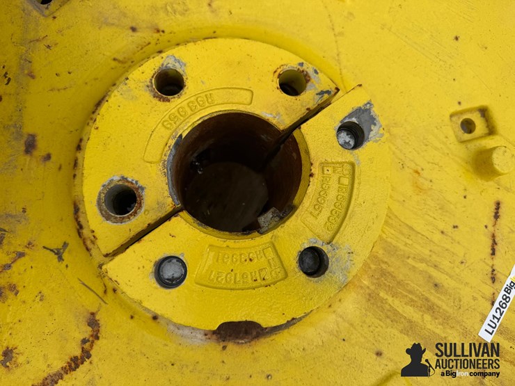 john-deere-rear-cast-wheels-image-13
