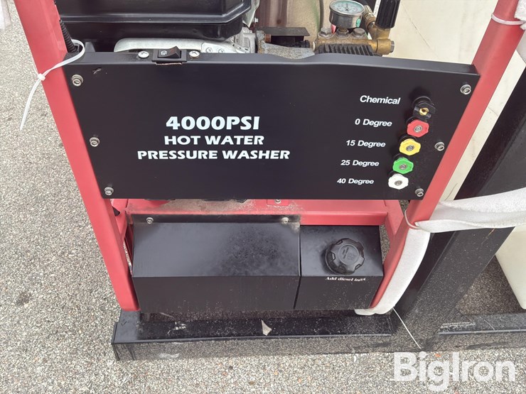 2025-massey-ferguson-730-image-11