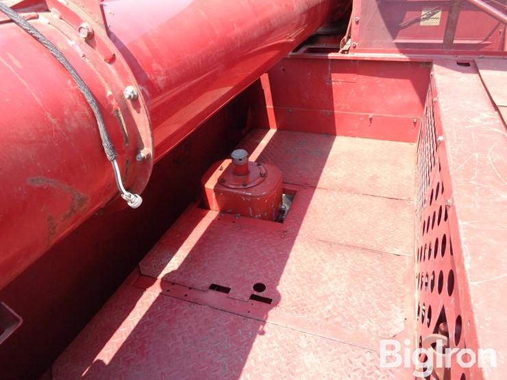1989-case-ih-1680-image-17