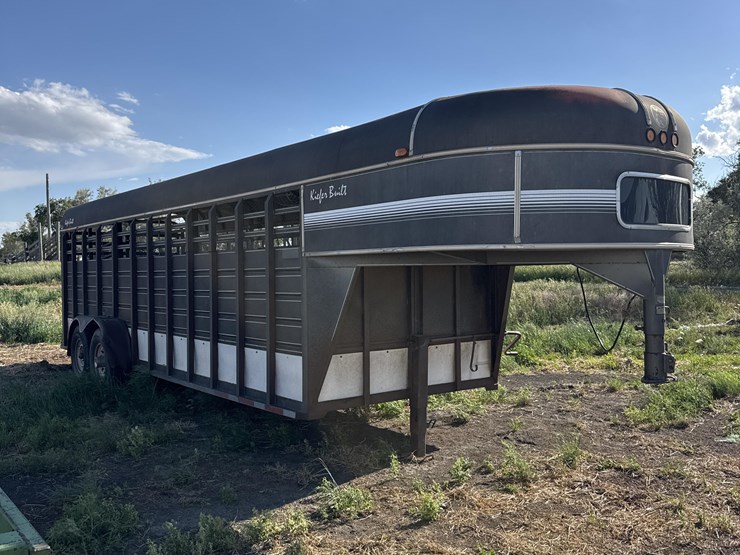 1994-kiefer-built-stockmaster-magnum-t/a-livestock-trailer-image-3