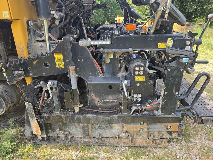 caterpillar-ap-1055f-image-78