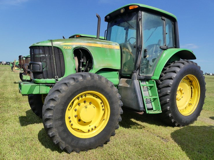 john-deere-7330-image-1