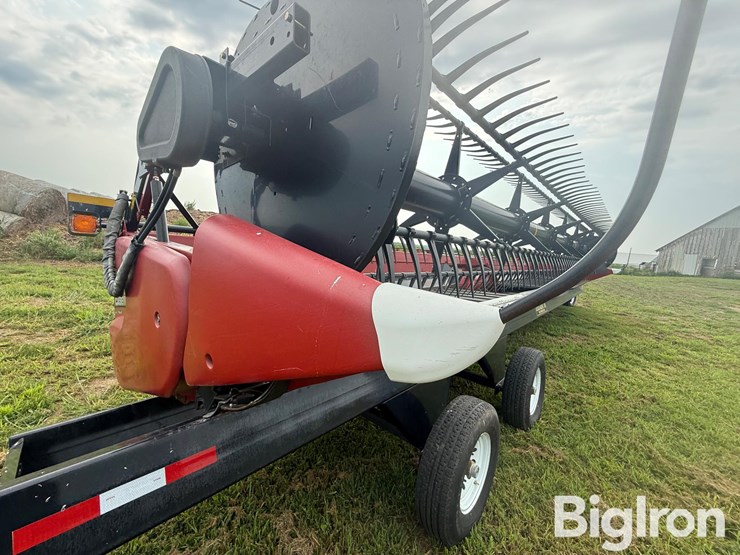 2014-case-ih-3162-image-15