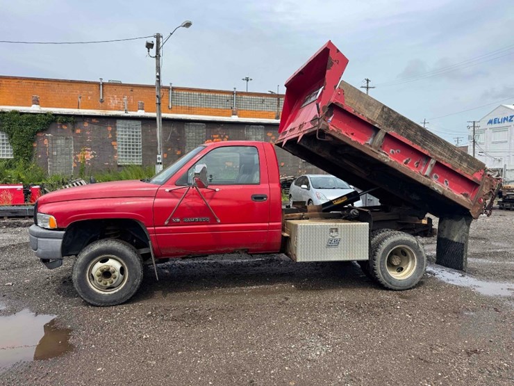 1996-dodge-3500-image-1