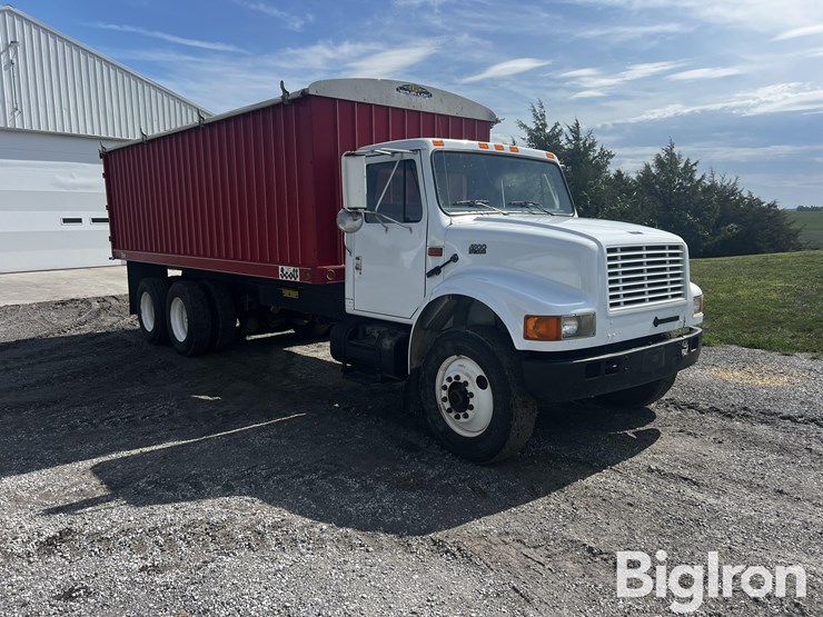 1994-international-4900-image-3