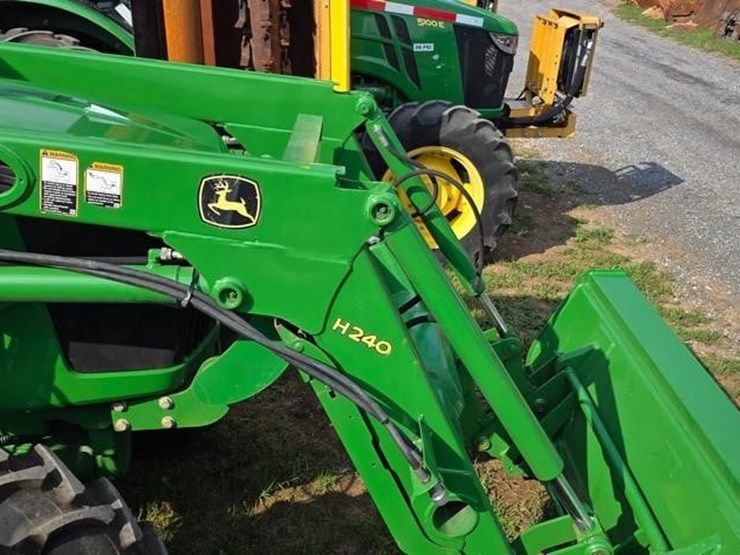 john-deere-5055e-image-35