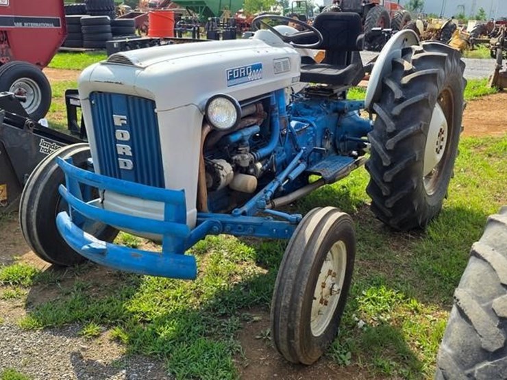 ford-4000-image-2