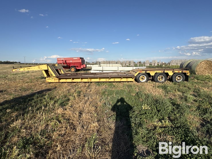 1979-transport-pfgtx-t1-35dw-tri/a-folding-neck-lowboy-image-8