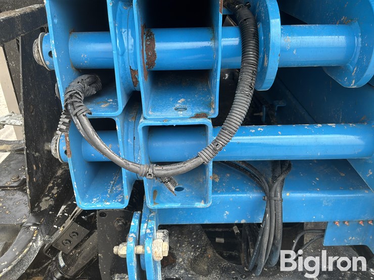 2016-massey-ferguson-730-image-16
