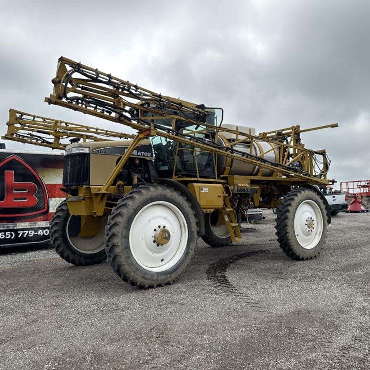 AG-Chem RoGator 864 Self Propelled Row-Crop Spraye