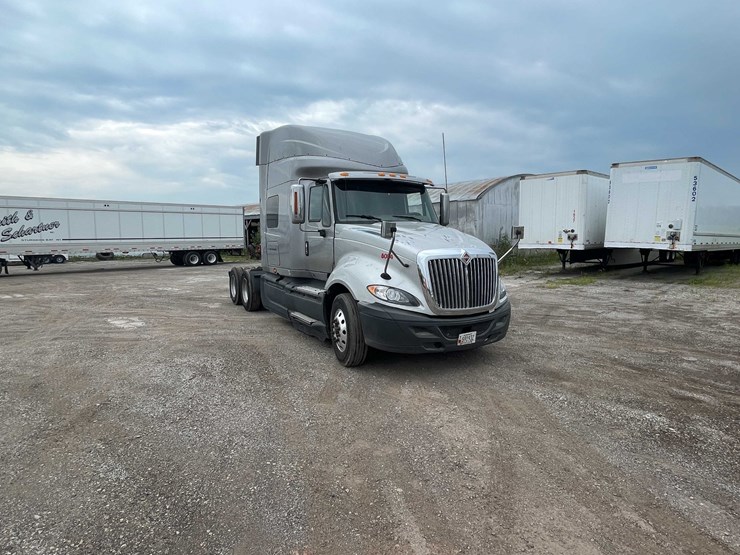 2016-international-prostar-image-7