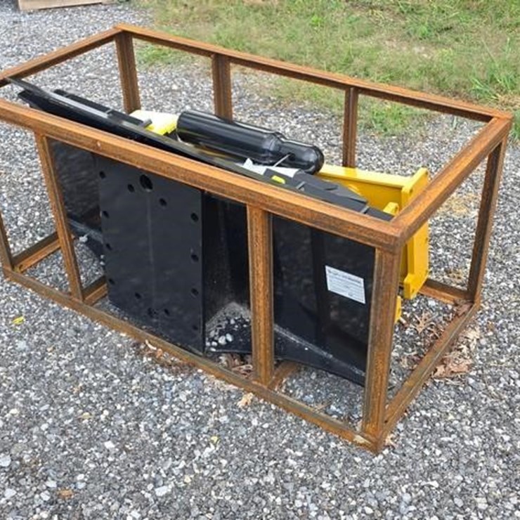 NEW CFG SKIDLOADER ROCK HAMMER