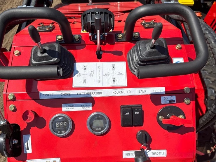 new-sd-lanch-co-mini-stand-on-skidloader-model-ssl60-image-9