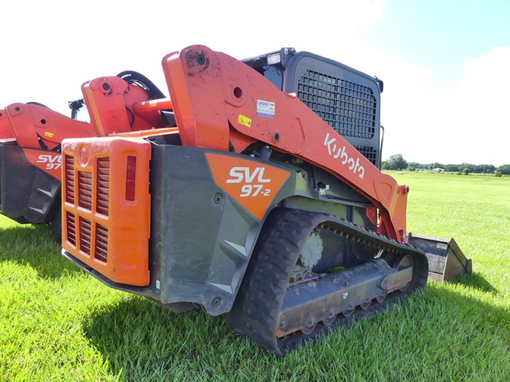 2023-kubota-svl97-2-image-3