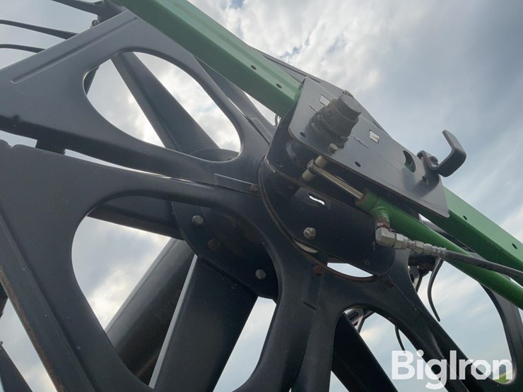 2015-john-deere-630f-image-16
