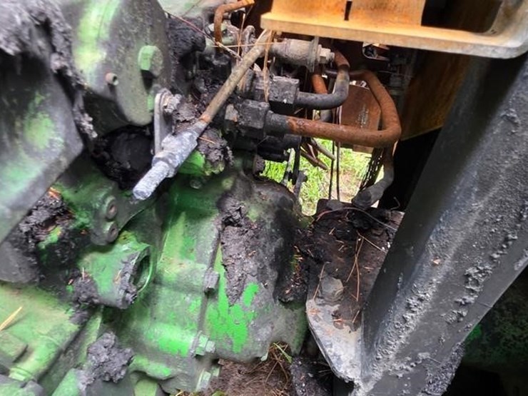 2020-john-deere-4052r-image-19