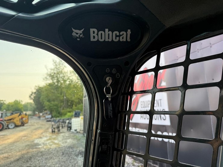 2017-bobcat-s590-image-22