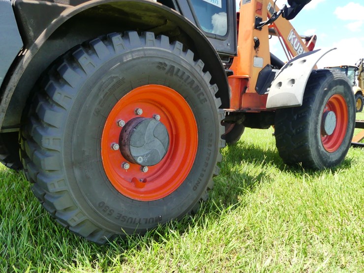 kubota-r530-image-8
