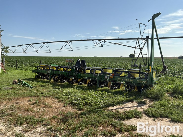 1990-john-deere-7300-image-1