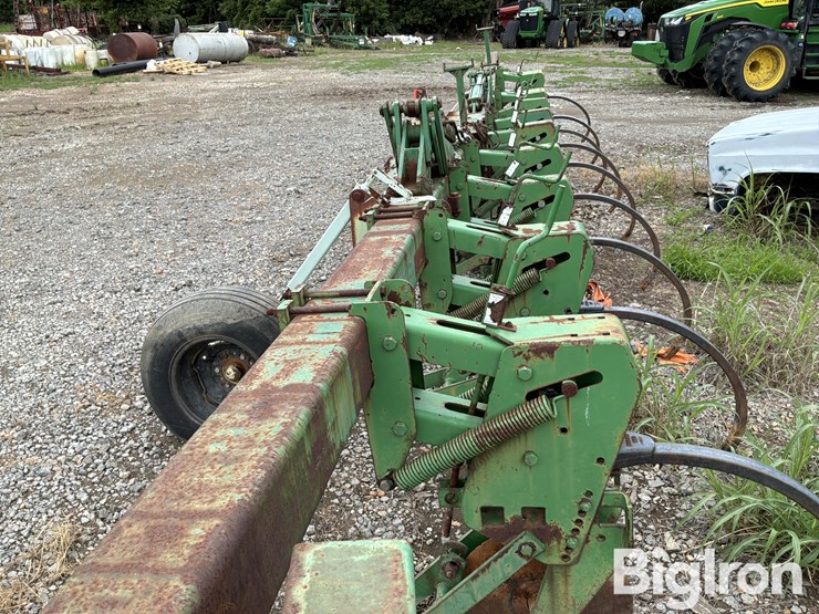 john-deere-885-image-8
