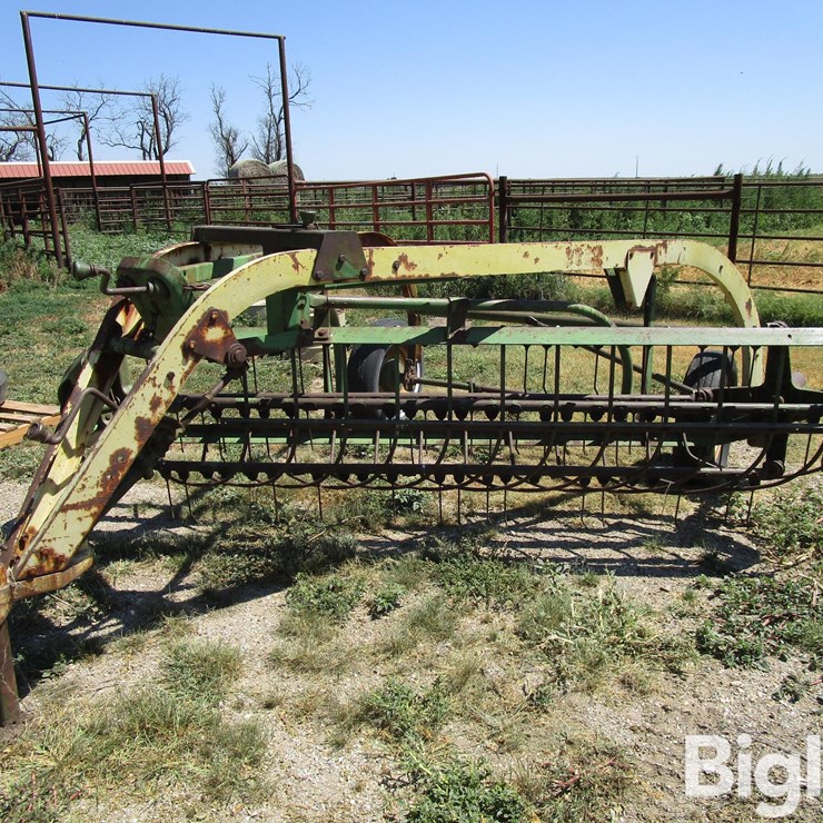 JOHN DEERE 858A