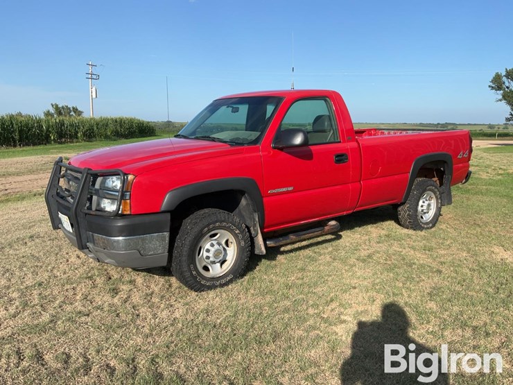 2003-chevrolet-2500hd-image-1