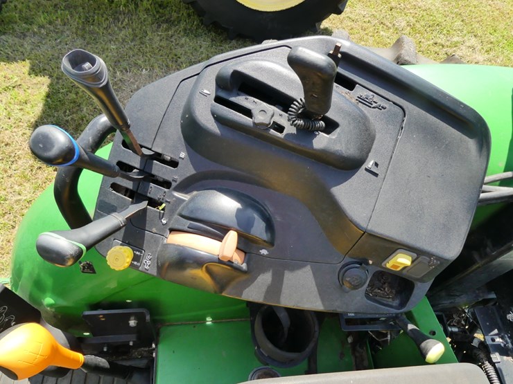 2022-john-deere-5115m-image-13