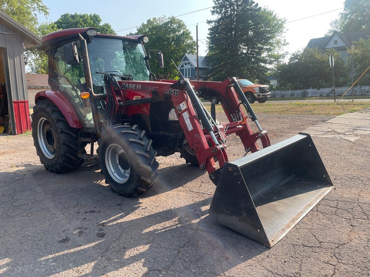 2019-case-ih-farmall-75a-image-3