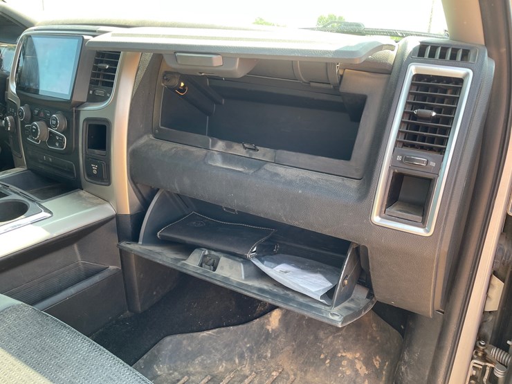 2013-dodge-1500-image-107