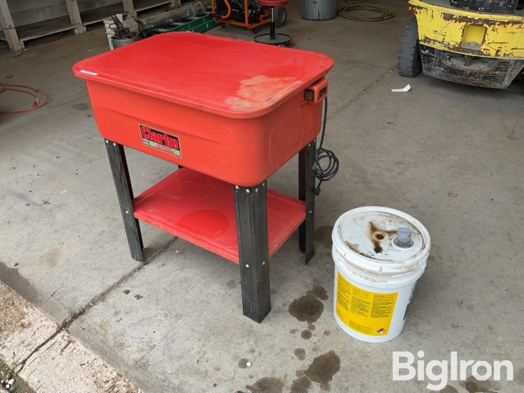 clarke-20-gal-parts-washer-table-image-1