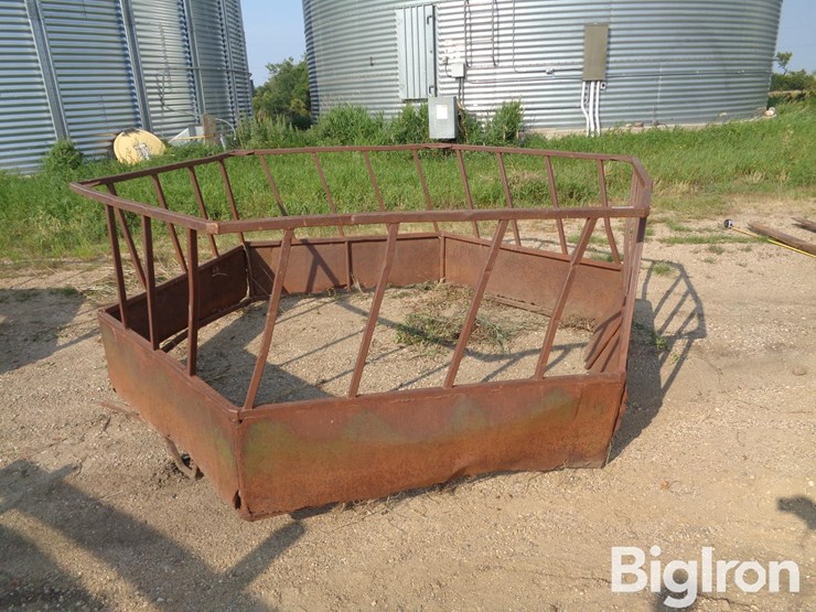 round-bale-feeder-image-2