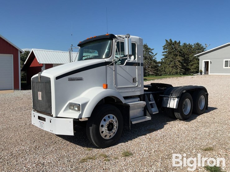 1999-kenworth-t800-image-1