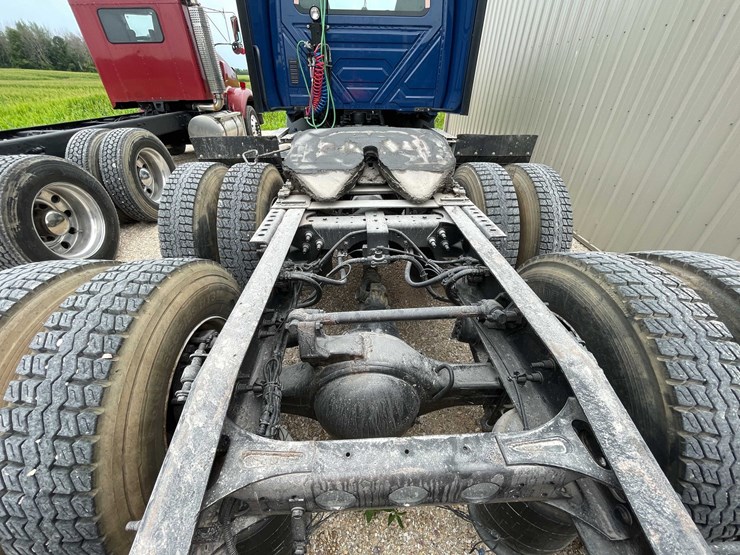 #108-•-2020-international-semi-tractor-(has-wi-title)-(denmark,-wi)-image-45