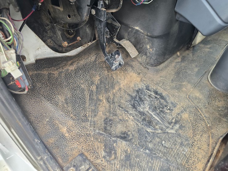 2006-international-durastar-4300-image-46