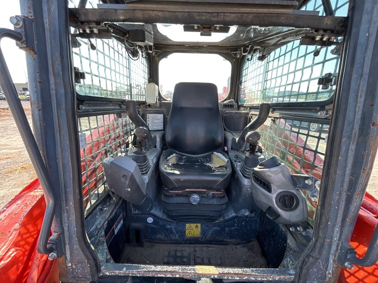 2019-kubota-svl95-2s-image-16