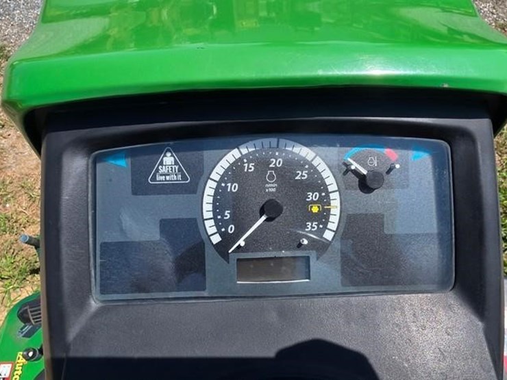 john-deere-1025r-image-37