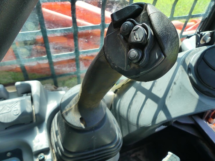 2022-kubota-svl75-2-image-16
