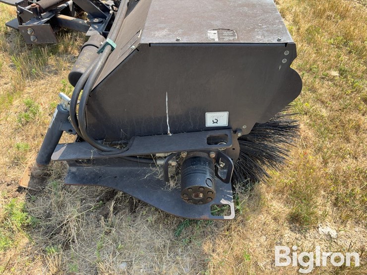 2016-paladin-8’-sweepster-image-14