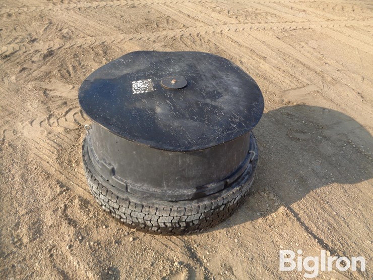 cattle-mineral-feeder-image-7
