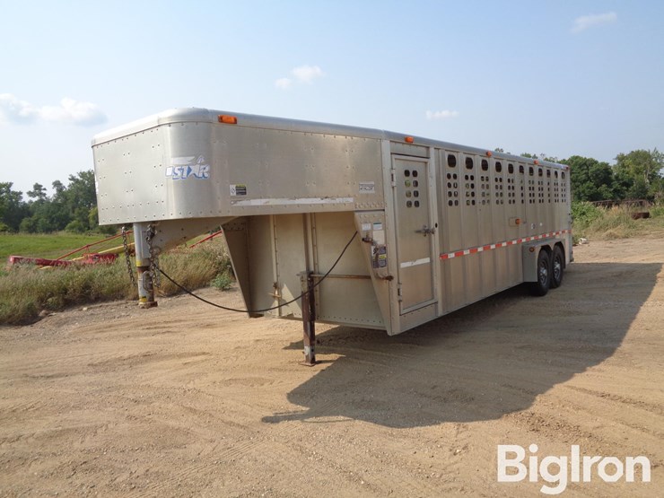 2002-wilson-livestock-trailer-image-12