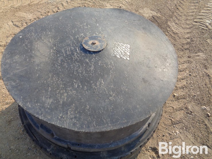 cattle-mineral-feeder-image-11
