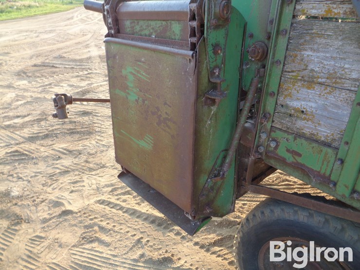 john-deere-chuck-wagon-forage/-feeder-wagon-image-19