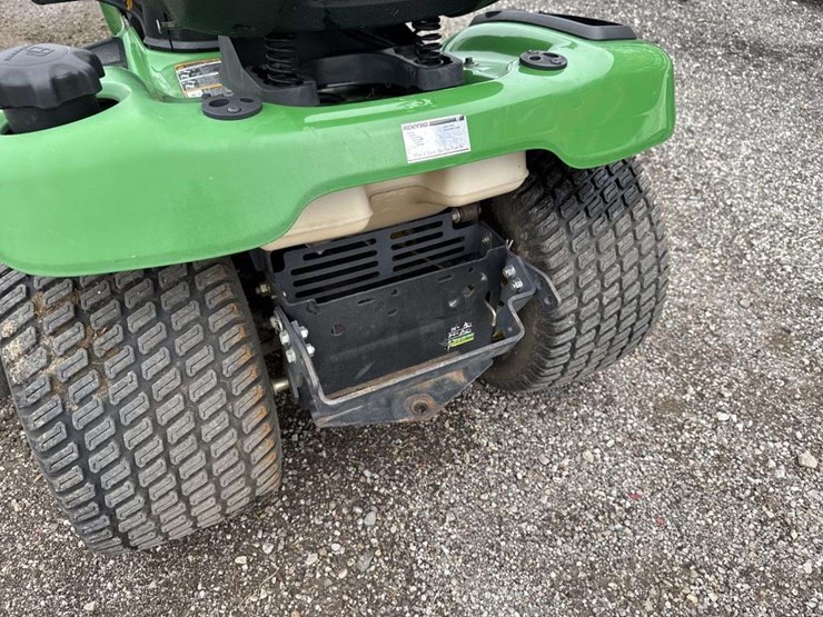 john-deere-345-image-11