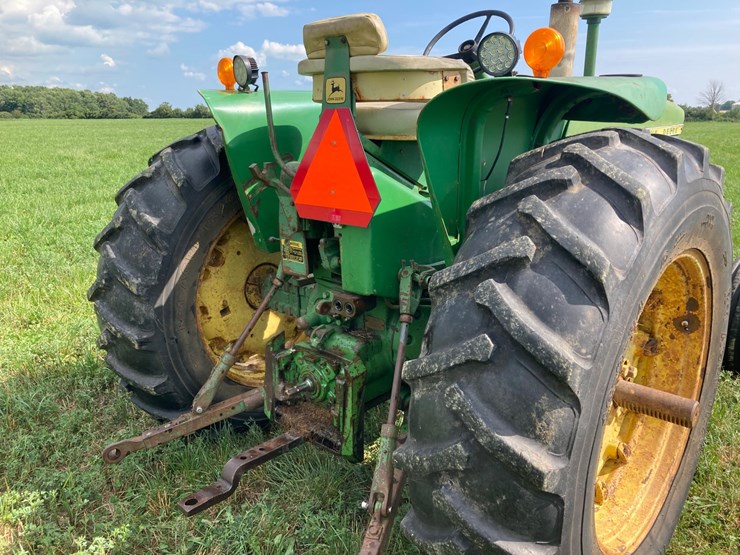 john-deere-3020-image-15