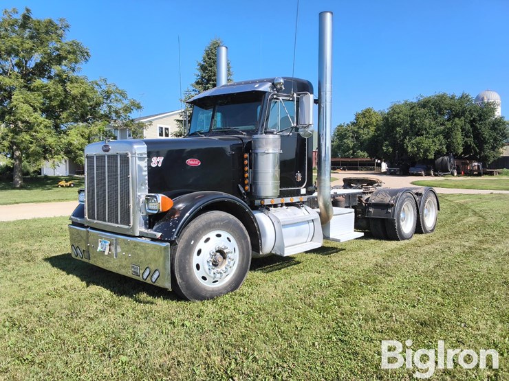 1999-peterbilt-378-image-1