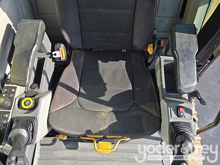 2019-caterpillar-336-image-68
