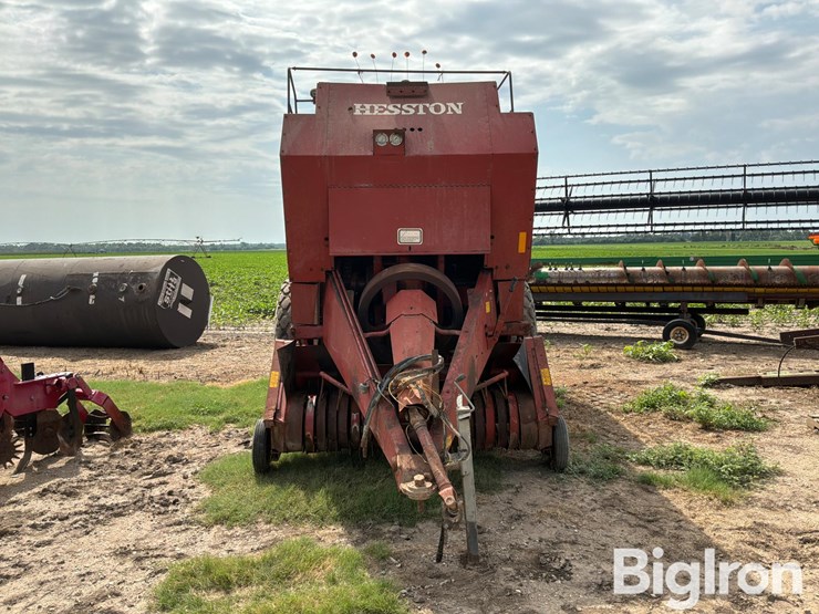 hesston-4800-image-2